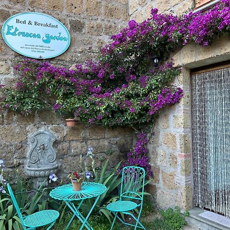B&B Etruscan Garden Sutri Bagian luar foto